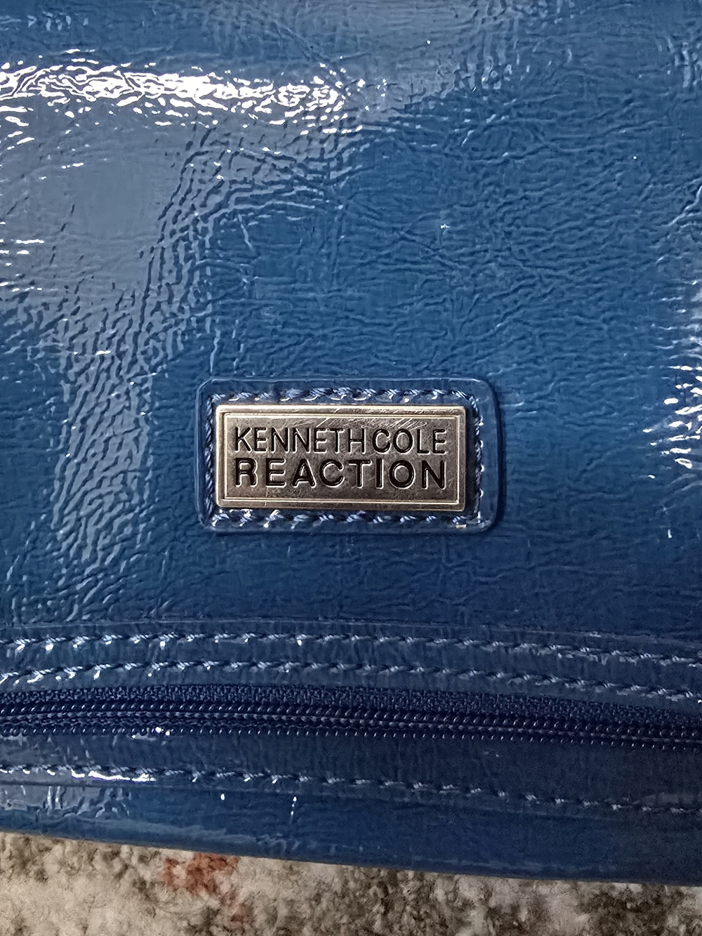 Kenneth Cole Reactio Teal Blue Patent Crossbody Multiple Pockets Bag - Picture 6 of 17